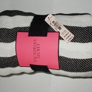Victoria's secret throw blanket NEW black white